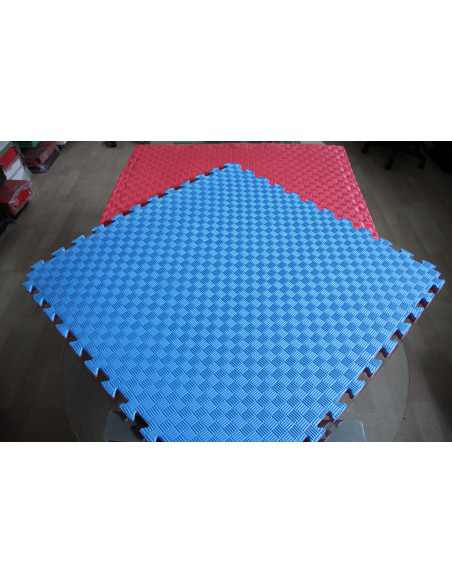 Suelo tatami puzzle grosor 4 cm. plancha de 1 m x 1 m. borde liso (desmontable) (rojo/azul)… Suelo tatami puzzle grosor 4 cm. plancha de 1 m x 1 m. borde liso (desmontable) (rojo/azul)…
